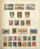 Csehszlovákia tartalmas gyűjtemény, 5.000 bélyeg 2 előrajzolt albumban, főleg bélyegzett anyag renge...