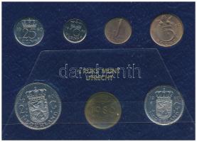 Hollandia 1980. 1c "Julianna" - 2 1/2G "Julianna" (6xklf) forgalmi sor műanyag tokban, pénzverdei zsetonnal T:UNC Netherlands 1980. 1 Cent "Julianna" - 2 1/2 Gulden "Julianna" (6xdiff) coin set in plastic case with mint jeton C:UNC
