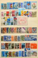 Svájc rendező néhány száz bélyeg sok jobb értékkel, 10 lapos közepes berakó 11 oldalán