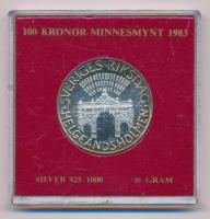 Svédország 1983U 100K Ag "A helgeandsholmeni Parlament" lezárt műanyag tokban T:UNC Sweden 1983U 100 Kronor Ag "Parliament Helgeandholmen" in plastic case C:UNC Krause KM#861