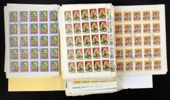 1956-1970 265 db magyar ív, részben hajtottak