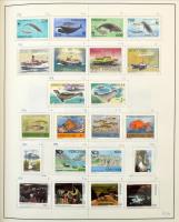 Dánia, Feroer, Grönland, Island és Norvégia tartalmas gyűjtemények, 5.250 bélyeg előrajzolt albumban...