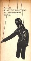 Belitska-Scholtz Hedvig:  Vásári és művészi bábjátszás Magyarországon 1945-ig. Tihany, 1974. (Veszprém Megyei Múzeumok Igazgatósága - Veszprémi Nyomda). 135 + [1] p. Egyetlen kiadás. Belitska-Scholtz Hedvig (1944-2006) színháztörténész, a Magyar Színházi Intézet szcenikai gyűjteményének munkatársa, a Bábgyűjtemény megalapítója. Elsősorban a magyar és magyarországi német színjátszás 18-19. századi történetével foglalkozott. Oldalszámozáson belül szövegközti és egész oldalas felvételekkel gazdagon illusztrált munkája a XVIII. századi vásári mutatványos kezdetektől a 20. század első felének művészi bábjátékáig mutatja be a hazai művészet történetét. Az olvasmányos stílusban megírt munka a téma alapvető kismonográfiája. Fűzve, színes, illusztrált, enyhén sérült, enyhén elszíneződött kiadói borítóban. Jó példány.