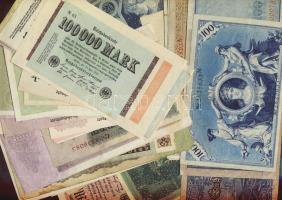 Német Birodalom 1908-tól 79 klf db bankjegy Rosenberg-katalógus szerint rendezve; alszámok, vízjel, nyomatkülönbségek, s még sok más szempont alapján, sok jobbal! T:II,II/III,III