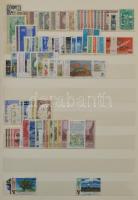 Erdők, tájak, növényzet 3.400 darabos motívum gyűjtemény az egész világból sok tengeren túlival, pos...