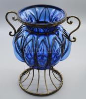 Királykék üveg váza, fém szerelékbe fújva, m: 33,5 cm