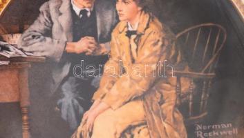 Knowles 5 darab dísztányér, jelzett, hibátlan, mindhez fa tartóval, d: 21,5 cm