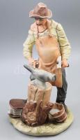 Poema Artistic Cluj Napoca (Kolozsvár) Kovács, festett porcelán, jelzett,pipája törött, m: 29 cm