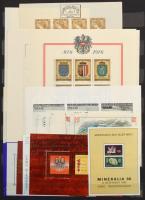 Hatalmas blokkgyűjtemény az egész világból, benne blokkok, kisívek, bélyegfüzetek, néhány összefüggé...