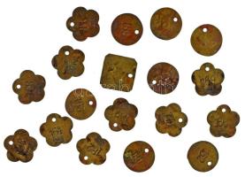DN "Fischer" bronz bárca (18x), "102-187" közötti sorszámmal 10xklf virágformájú bárcák (32x33mm) + "130-177" közötti sorszámmal 7xklf körformájú bárcák (30mm) + "48" sorszámmal négyzetformájú bárca (32x33mm), mindegyik "FISCHER BUDÁN" gyártói jelzéssel T:XF,VF, patina