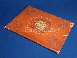 Mátyás király emléklap. A kolozsvári Mátyás szobor leleplezése alkalmából. Szerkesztette: Perl Alfréd. (Dedikált.) Kolozsvár, 1902. Ujhelyi Mór - Nyomatott Gámán J. örökösénél. 22 + [2] p. Egyetlen kiadás. Dedikált: "Zilahi Dezső kedves barátomnak Perl Alfréd". Képes albumunk a Fadrusz János szobrászművész alkotta Mátyás-szobor 1902. október 12-i leleplezési ünnepsége alkalmából készült. Ismerteti az ünnepségek menetrendjét, méltatja Mátyás uralkodásának nemzeti jelentőségét, valamint idéz az ez alkalomra készült beszédekből, politikai üzenetekből és versekből. Oldalszámozáson belül I. Ferenc József, József főherceg és Auguszta főhercegnő hártyapapírral védett egész oldalas portréja. Prov.: Gyurgyókai Zilahi Dezső (Pest, 1873 - Budapest, 1956) újságíró, a Fővárosi Idegenforgalmi Hivatal igazgatója volt. Aranyozott, vaknyomásos, kiadói egészbőr díszkötésben (Leszik Károly, Budapest), az első kötéstáblán vaknyomásos kettős lénián belül a négy sarokban elhelyezett, ornamentikus kerettel körülvett, vaknyomásos Hunyadi-címerekkel, az aranyozott körfeliraton belül Hunyadi Mátyást ábrázoló aranyozott, dombornyomású plakettel, az eredeti borítófedelek bekötve. Rendkívül dekoratív, nagyon szép példány.