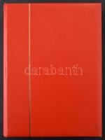 32 fekete lapos, jó minőségű A/4-es berakó, benne modern magyar blokkok és kisívek