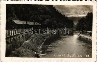 1940 Besztercebánya, Banská Bystrica; Garam folyó, Szent János (Szentjános) vasútállomás / Bahnhof / Hron riverside, railway station Banská Bystrica mesto
