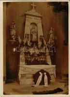 Hochschneeberg, Kaiserin Elisabeth-Gedächtnis-Kirchlein. Foto Schuhmann / Empress Elisabeth of Austria (Sisi) chapel, memorial church, interior. photo (14,5 x 10,5 cm) (EK)
