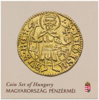 2022. 5Ft-200Ft (6xklf) forgalmi szett + Hunyadi János aranyforint aranyozott Ag utánverete (3,491g/0.999/20mm) karton dísztokban T:PP
