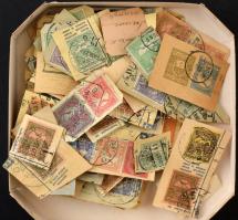 Turul kivágások bonbonos dobozban