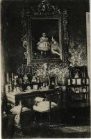 Budapest I. Erzsébet királyné (Sisi) íróasztala az Erzsébet Királyné Emlékmúzeumban (Budai vár), belső (EK)