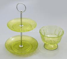 Uránzöld színű kínáló és kehely, m: 22 cm