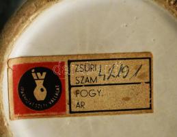 cca 1960 Iparművészeti Vállalat kerámia sün ikebana, címkével jelzett, kis kopással, h: 18 cm