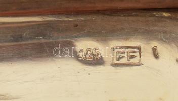 Art deco olasz vagy angol ezüst (Ag) utazó piperetartó szett, jelzett, FF mesterjeggyel, kipattintha...