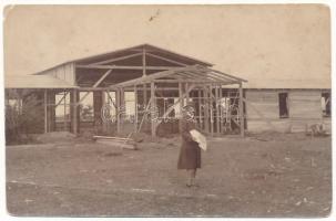 Ostffyasszonyfa, katonai tábor, barakk építés. photo + "SÜLI ANTAL ácsmester TATA" (fa)