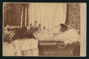 Postmortem fotó. Keglevich Emil. szegedi műterem 11x21 cm