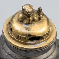 Keleti jelzett ón füstölő, teteje aranyozott, m: 10 cm