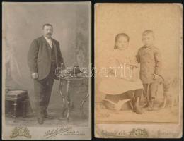 cca 1890-1910 Úr és gyerekek portréi, 2 db kabinetfotó Székely Aladár, ill. Schmidt Ede budapesti műterméből, kissé viseltes állapotban, 16,5x10,5 cm