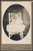 cca 1900-1910 Privigye, Gyermekportré, keményhátú fotó, Krause A. privigyei (Prievidza/Priwitz) műte...
