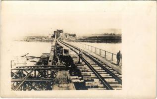 Cacak, vasúti híd építése, K.u.k. katonák / railway bridge construction works, K.u.k. soldiers. photo