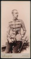 cca 1900-1910 10. császári és királyi fehérvári huszárezred fiatal huszárkadét portréja, keményhátú fotó Goszleth István budapesti műterméből, 20,5x11 cm