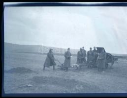 Magyar királyi katonák ágyúval - 2 darab fotónegatív, 6x9