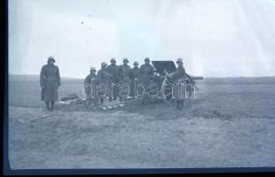 Magyar királyi katonák ágyúval - 2 darab fotónegatív, 6x9