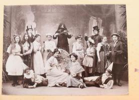 cca 1860-1870 Lustenau, Osztrák polgári család fotóalbuma 73 kisméretű és 27 db nagyméretű albummal....