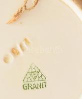 Gránit virágcsokor mintás fajansz dísztál, jelzett, kopással, d: 23 cm