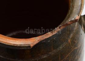 Fazék. Mezőtúr, cca 19. sz. vége, sérült peremmel, m: 26 cm