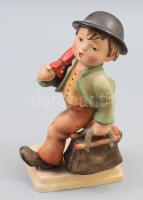 1939-1949 Hummel esernyős fiú, sérült, jelzett, m: 19 cm