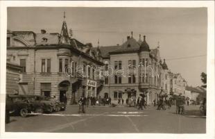 Léva, Levice; Svit, Mestska Sporitelna, Obchod Zelezom / üzletek, takarékpénztár, automobil / shops, savings bank, automobile