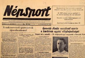 1950-1956 73 db Népsport újság, benne számos Aranycsapatról szóló és egyéb érdekes sport hírrel és k...