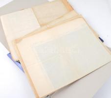 ca 1900-1930 25 db térkép, nagyrészt 1910 körüli katonai térképek: Erdély, Felvidék mai Magyarország. Nagyrészt jó állapotban