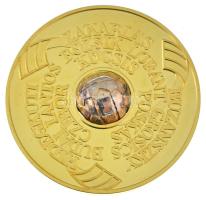 2003. "Magyarország-Anglia 6:3 Wembley 1953.XI.25" kétoldalas aranyozott emlékérem, az Arany csapat névsorával, középen mozgatható fém labdával, dísztokban (42,5mm) T:PP