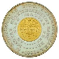 Lebó Ferenc (1960-) 1996. "A Honfoglalás 1100. évfordulójára - Magyar Külkereskedelmi Bank Rt. - Első magyar pénz / Hungarian Conquest 1100th Anniversary - Hungarian Foreign Trade Bank Ltd. - The First Hungarian Coin" kétoldalas, részben aranyozott, jelzett Ag emlékérem eredeti dísztokban, magyar és angol nyelvű ismertető füzetkével (31,02g/0.925/42,5mm) T:AU (eredetileg PP), patina