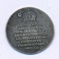 Habsburg Birodalom 1790. "II. Lipót pozsonyi koronázása" Ag koronázási zseton. "LEOPOLDVS II - D G ROM IMP S A - GER HVN BOH REX - ARCHID AVSTRIAE - CORONATVS - POSONII XV NOV - MDCCXC / PIETATE ET CONCORDIA" (2,19g/~21mm) T:VF patina, lyuktömött Habsburg Monarchy 1790. "Coronation of Leopold II" Ag coronation jeton (2,19g/~21mm) C:VF patina, plugged hole HTÉ 877.