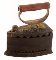 Régi szenes vasaló, 20x20 cm