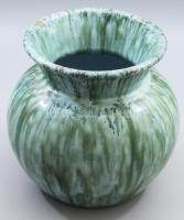 Zsolnay kőporcelán váza. Csurgatott kulé mázzal. Kézzel festett, jelzett, hibátlan, m: 21,5 cm