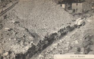 Carrara quarry stone carriage