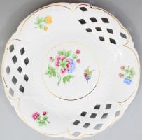 Hollóházi pillangó mintás kézzel áttört és aranyozott kínáló, jelzett, hibátlan, d: 30 cm