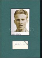 Lantos Mihály labdarúgó az Aranycsapat játékosának saját kézzel írt aláírása kivágáson, képe alatt