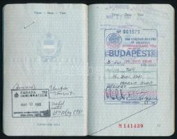 1978-1981 Magyar Népköztársaság fényképes útlevele, olasz, kanadai és amerikai bejegyzésekkel