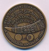 Lebó Ferenc (1960-) 1996. "A honfoglalás emlékére - Nyék, Megyer, Kürt, Gyarmat, Tarján, Jenő, Kér, Keszi, Örs, Varsány, Székely / Vérszerződés" kétoldalas bronzozott Cu emlékérem kapszulában (42,5mm) T:UNC